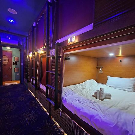Attic Capsule Hotel Marigondon  Bagian luar foto