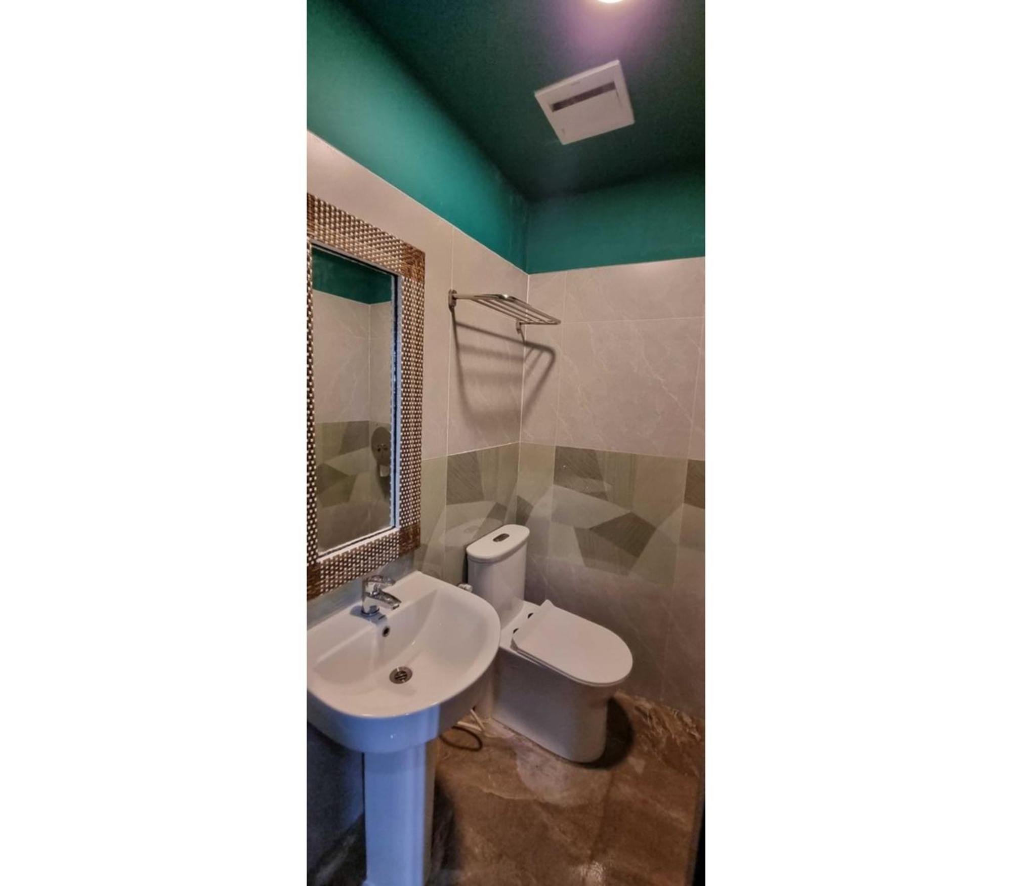 Attic Capsule Hotel Marigondon  Bagian luar foto