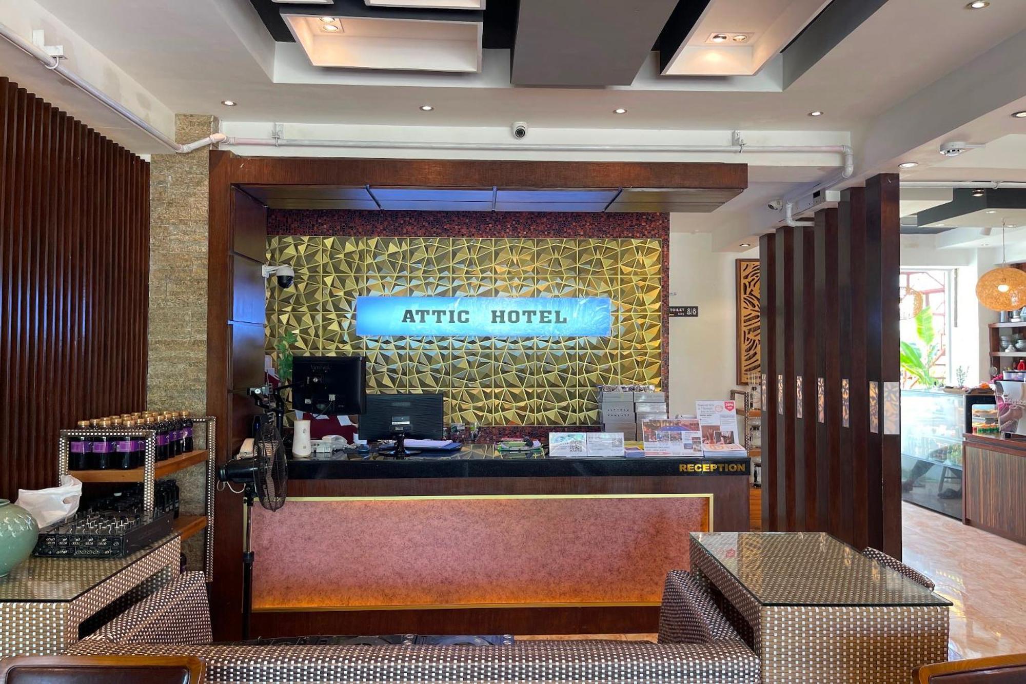 Attic Capsule Hotel Marigondon  Bagian luar foto