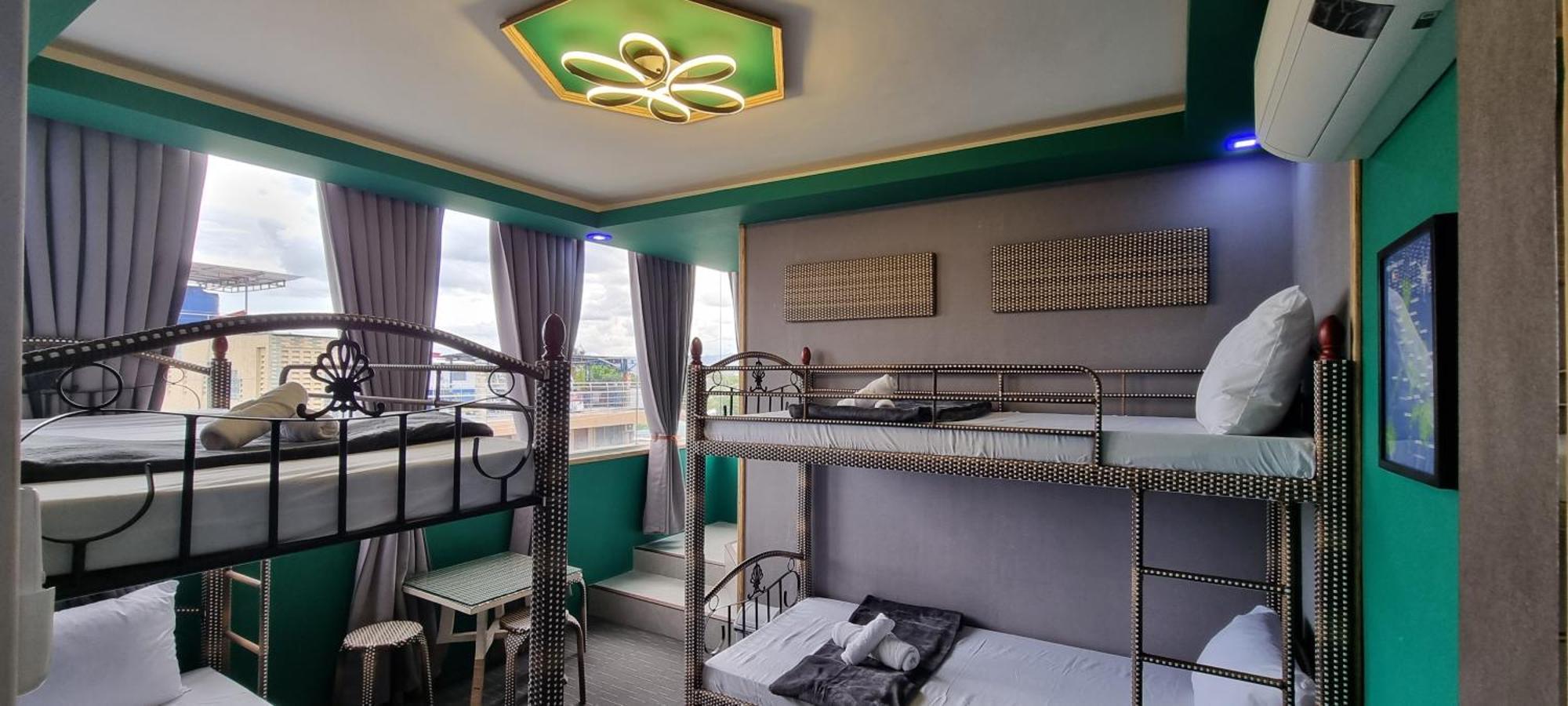 Attic Capsule Hotel Marigondon  Bagian luar foto